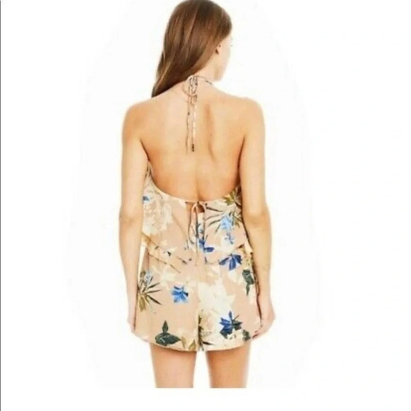 ASTR THE LABEL Bianca Romper Size Large Floral Tie Zip Closure Size L NWOT - Picture 3 of 8